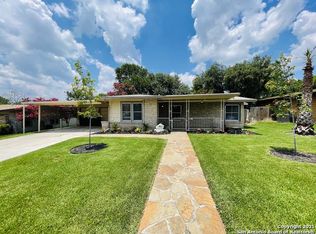 415 Shadywood Ln, San Antonio, TX 78216