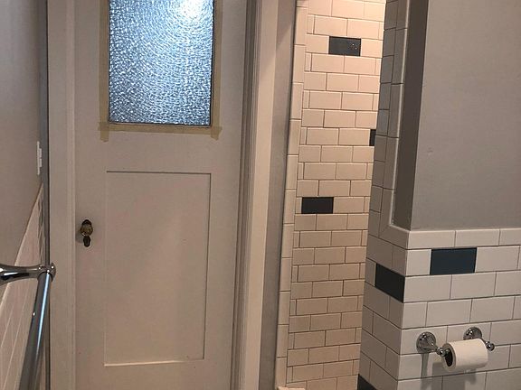 2nd image of 3219 W 43rd Pl