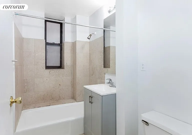 238 E 50th St #1C — Photo 7