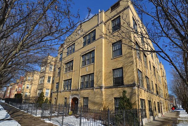 1st image of 4303 N Francisco Ave #3A
