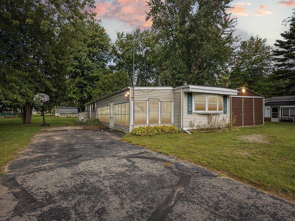 1st image of 5052 Highland Dr