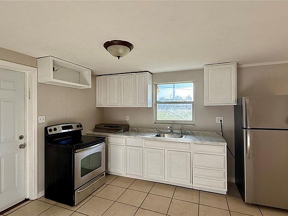 4th image of 1314 N Combee Rd #4