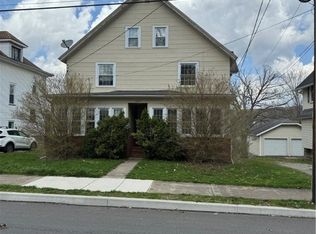 697 Chestnut St, Meadville, PA 16335