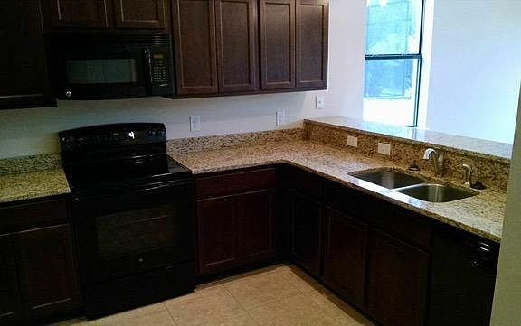 5th image of 1158 Chervil Dr