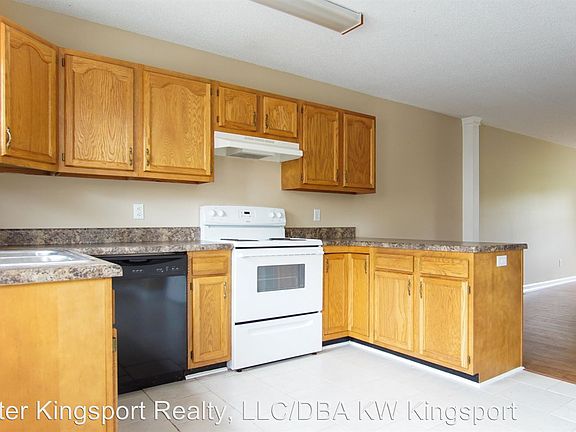 4th image of 2305 S Greenwood Dr Unit 4