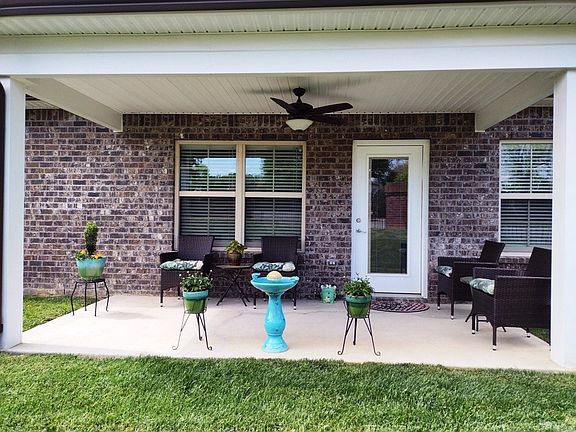 3rd image of 102 Brook Ct