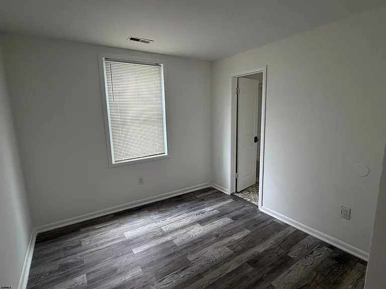 24 N Vermont Ave #5 — Photo 13