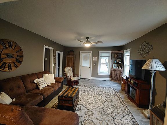 2nd image of 227 Lincoln Ave