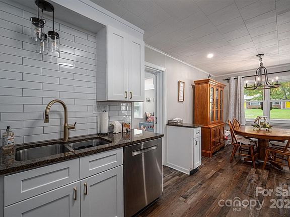 2nd image of 224 McGinnis Ave
