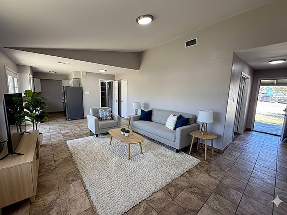 4th image of 6700 Rockridge Ct