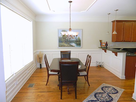 4th image of 2171 Mission View Dr