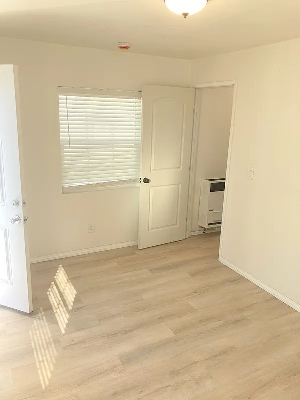 1 bed, $2,200 — Photo 4