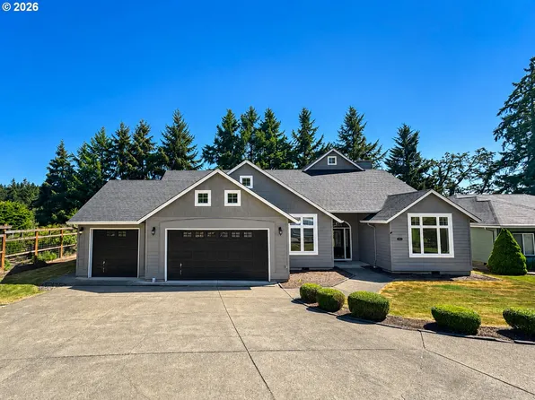 580 Holly Ave, Cottage Grove, OR 97424