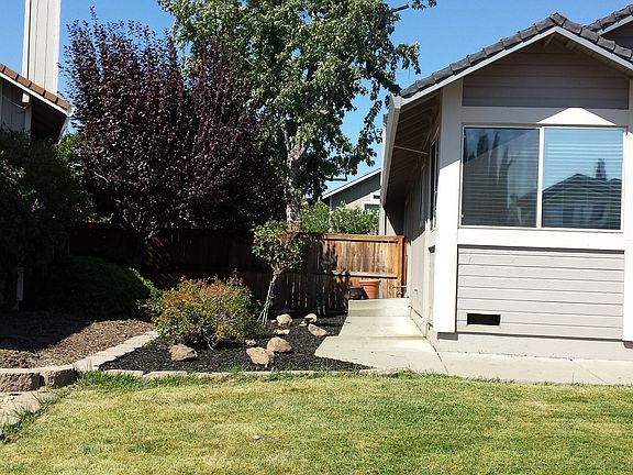 3rd image of 431 Brennan Pl