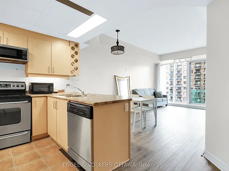 134 York St #607 — Photo 9