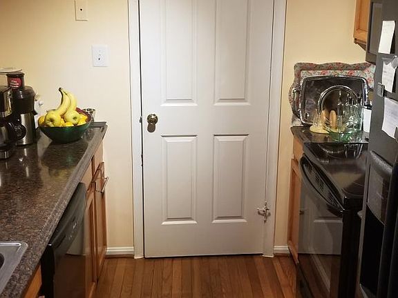 3rd image of 8600 Shadwell Dr