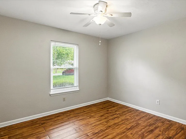 3232 Riddle Dr — Photo 22
