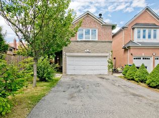 2441 Strathmore Cres, Mississauga, ON L5M5K2
