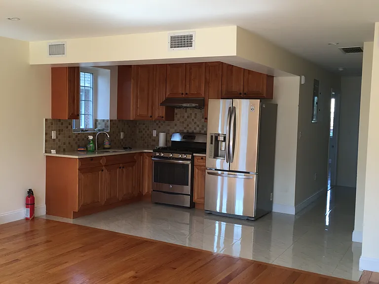 349 Soundview Ln #2 — Photo 2