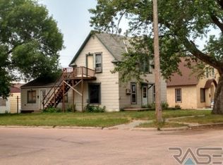 421 E Hanson Ave, Mitchell, SD 57301