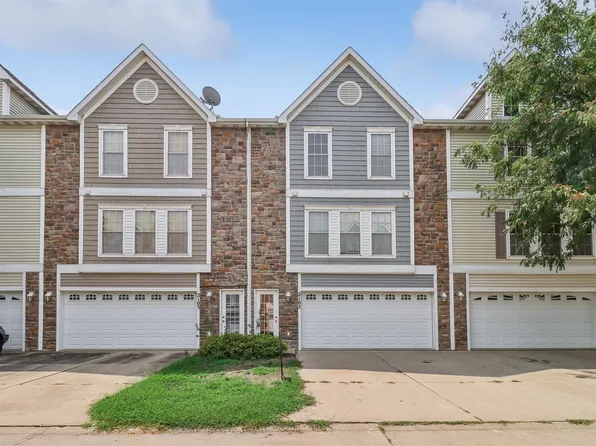 8302 Westown Pkwy Unit 2102, West Des Moines, IA 50266