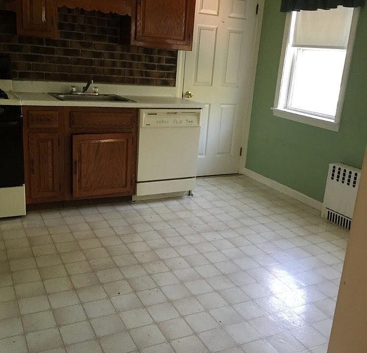 2nd image of 56 Mapleton St