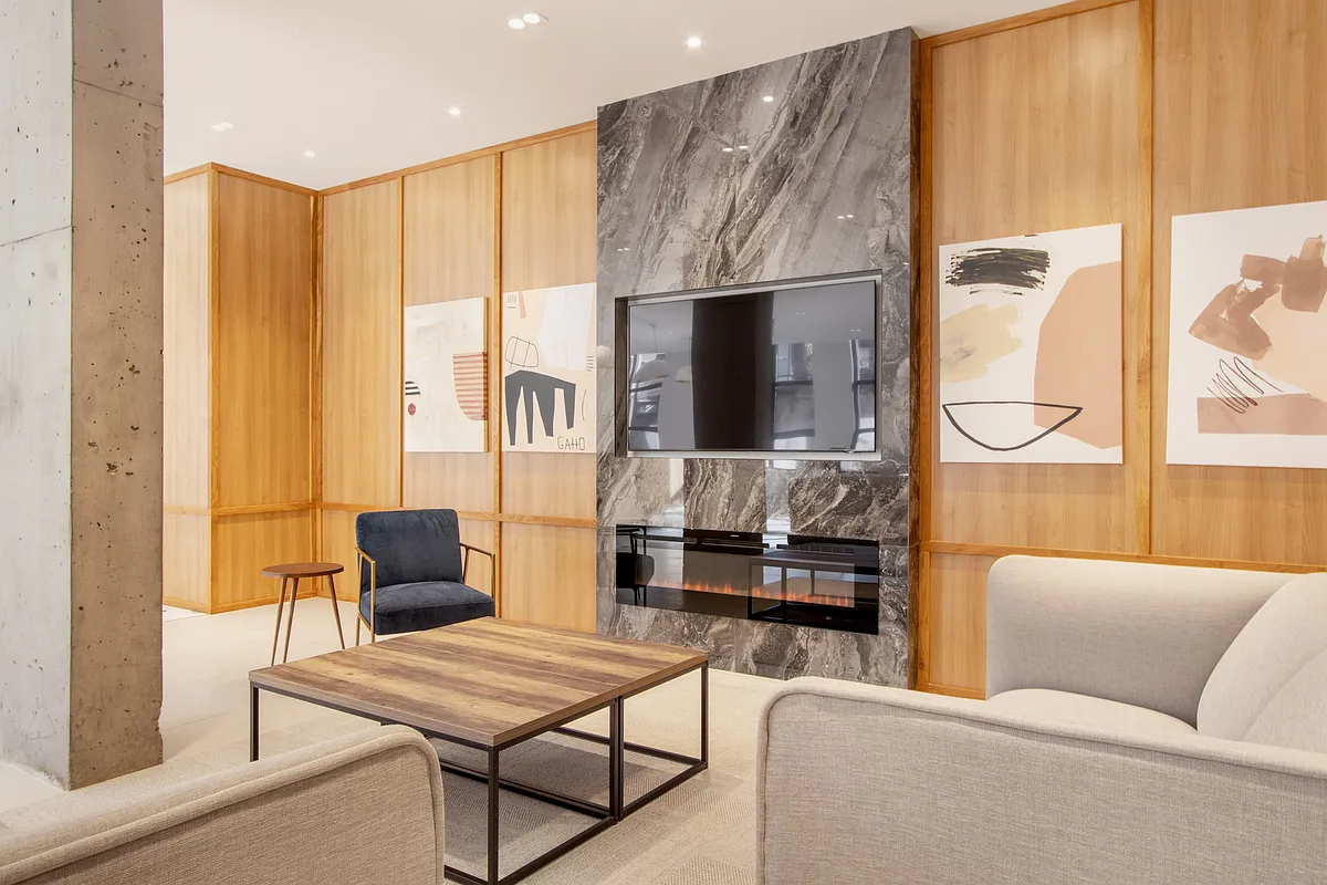 Casa Dumbo at 68 Gold Street in Vinegar Hill : Sales, Rentals