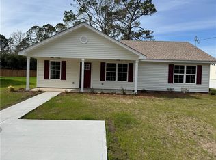 76 Ervin St, Nahunta, GA 31553