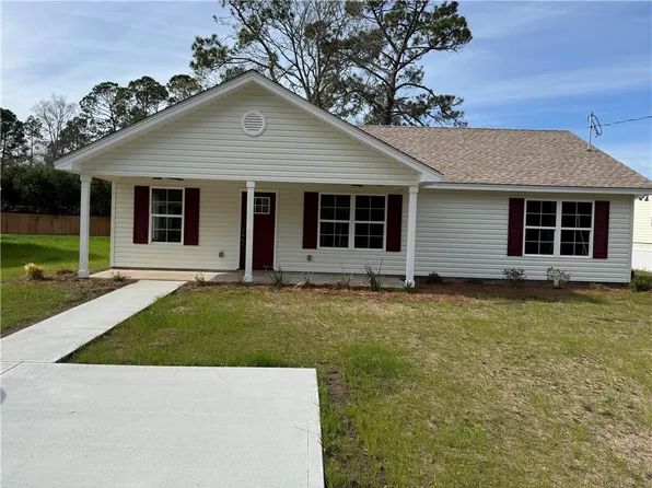 76 Ervin St, Nahunta, GA 31553