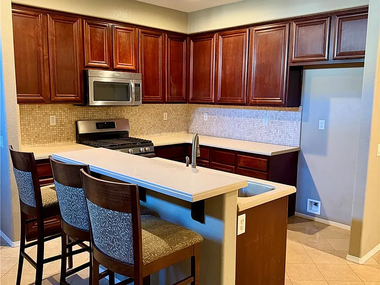 4996 Arborwood Ln — Photo 4