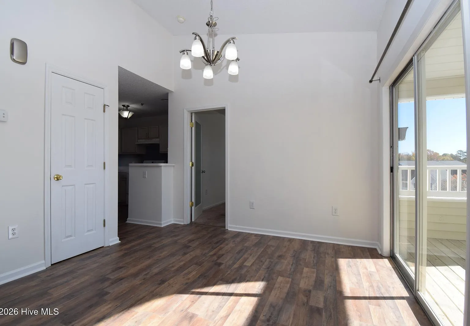 2 bed, 2.0 bath, $1,200 — Photo 4