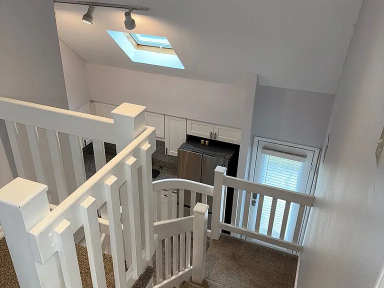 3 Hollycrest Blvd — Photo 12