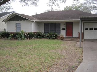 1124 Lawrence St, Rosenberg, TX 77471