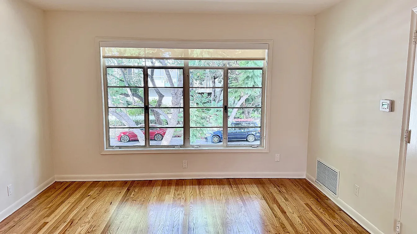 2 bed, 1100 sqft, $3,600 — Photo 2