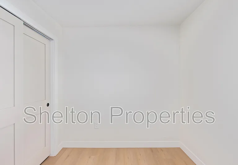 614 N 10th Ave #A — Photo 12
