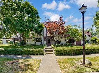 30 S Broadmoor Blvd, Springfield, OH 45504