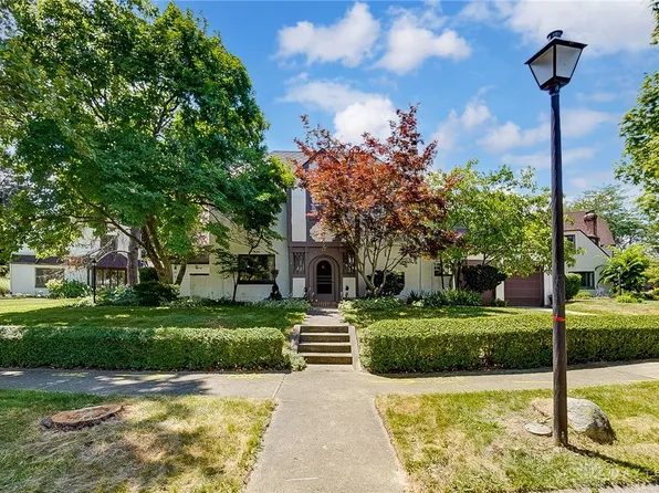 30 S Broadmoor Blvd, Springfield, OH 45504