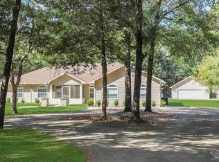 4454 Lyons Pl, Holt, FL 32564