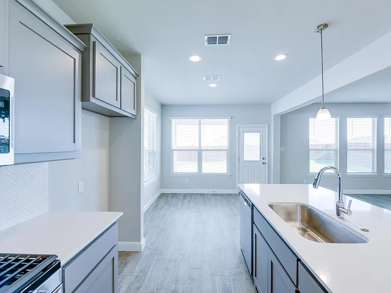 313 Roundstone Rd — Photo 11