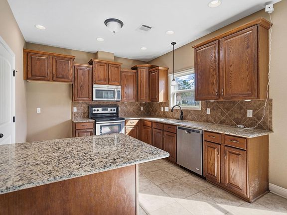 5th image of 14620 Lyric Rd