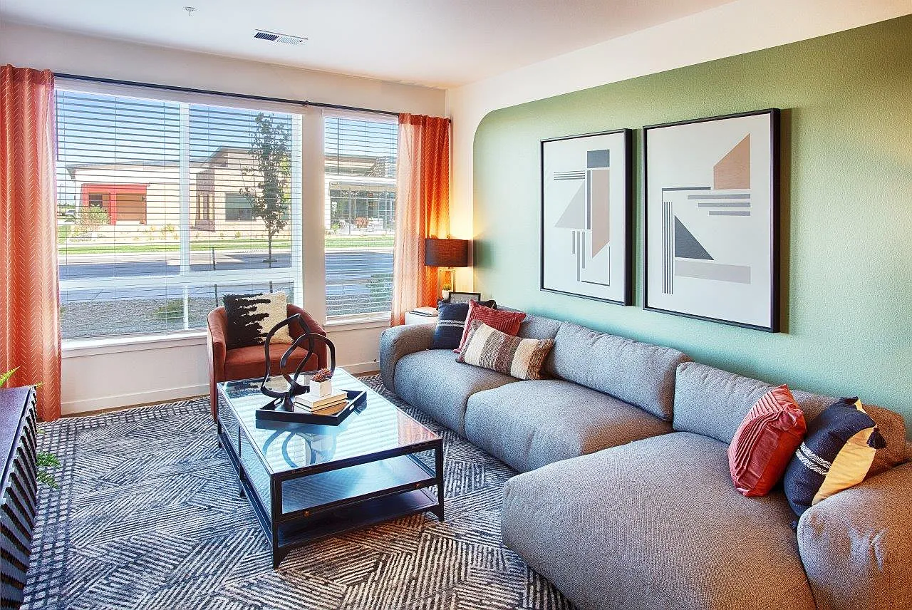 Ascend at Horizon Uptown — Photo 4