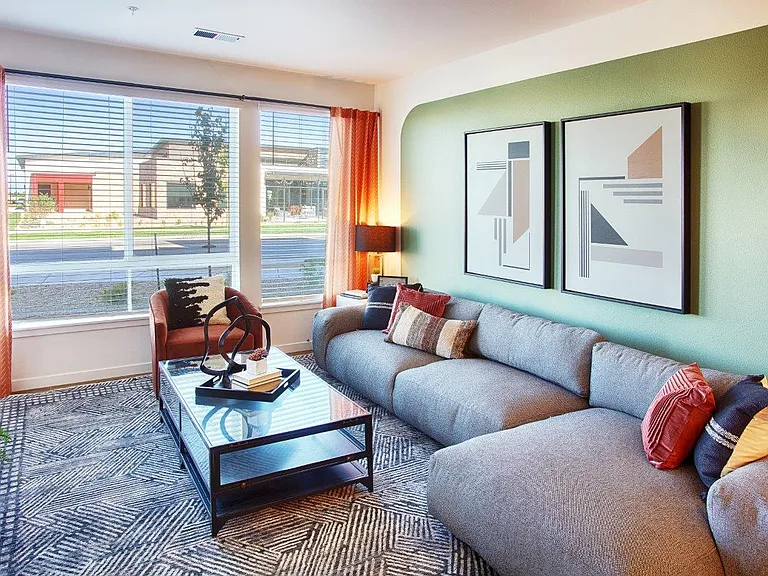 Ascend at Horizon Uptown — Photo 4