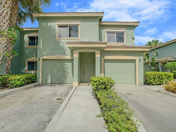 2nd image of 270 Crestwood Circle #208