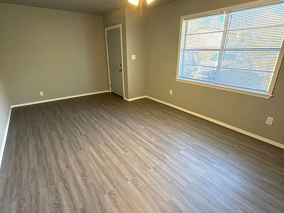 3rd image of 806-820 Alta Vista Ave #806