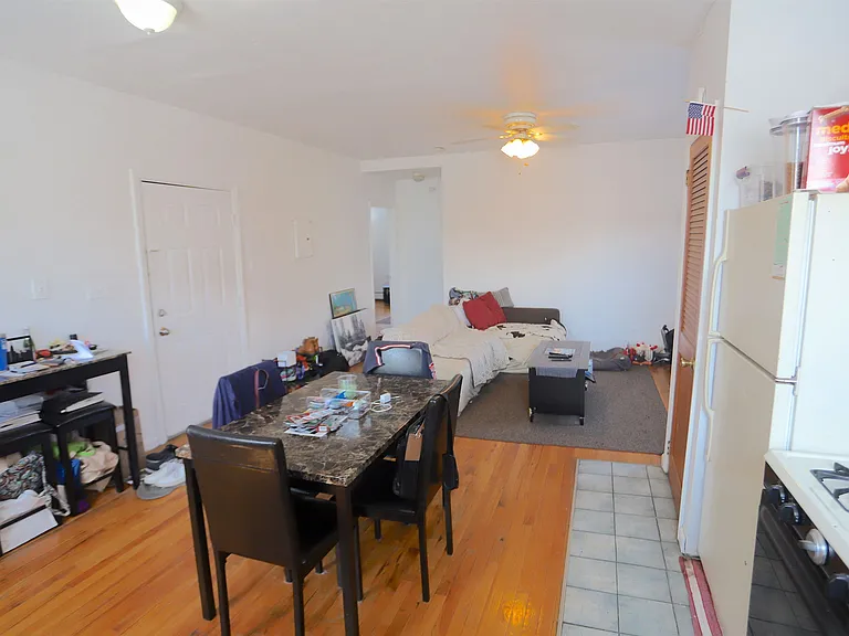 423 Jackson St #3 — Photo 4