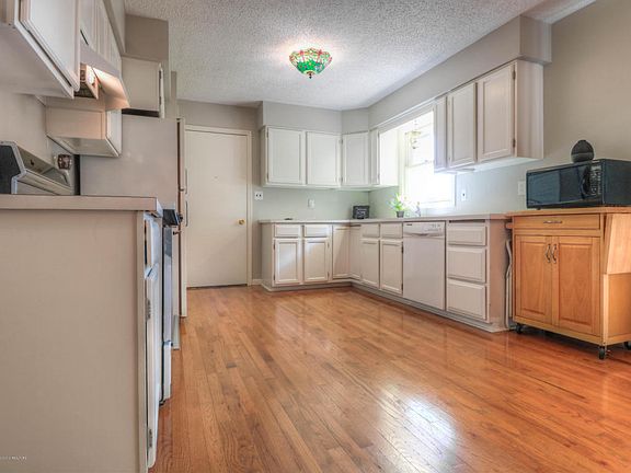 4th image of 1025 Northway Dr