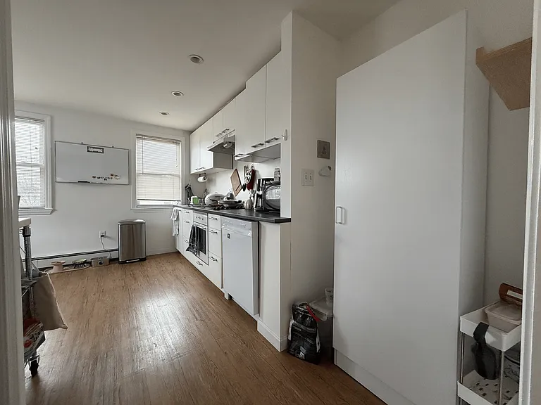 1 Harding St — Photo 3