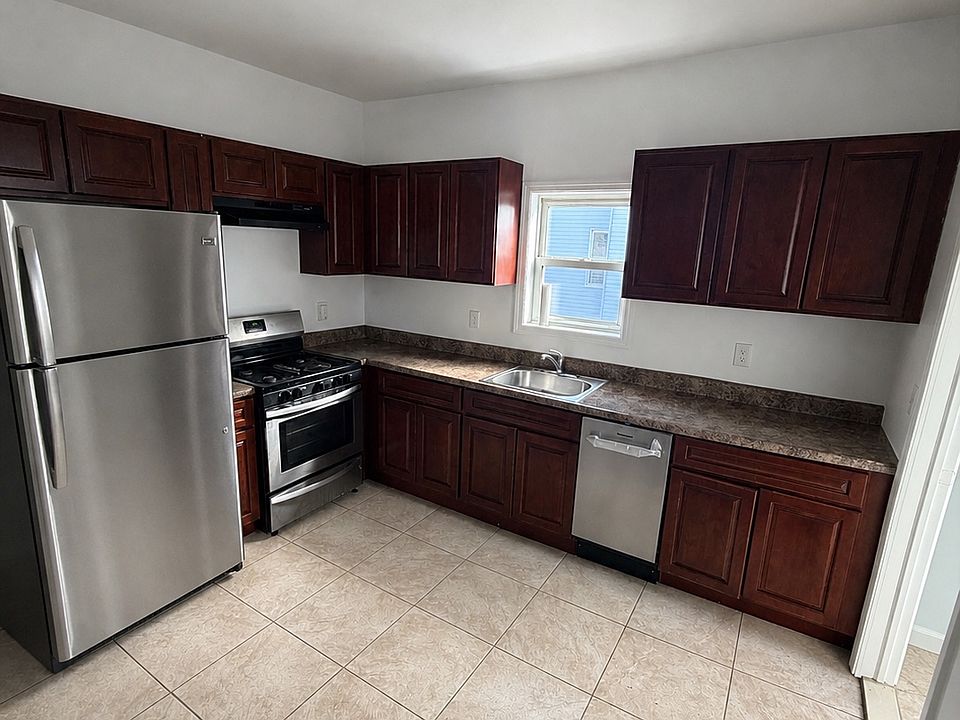 1st image of 81-85 Columbia Ave #2