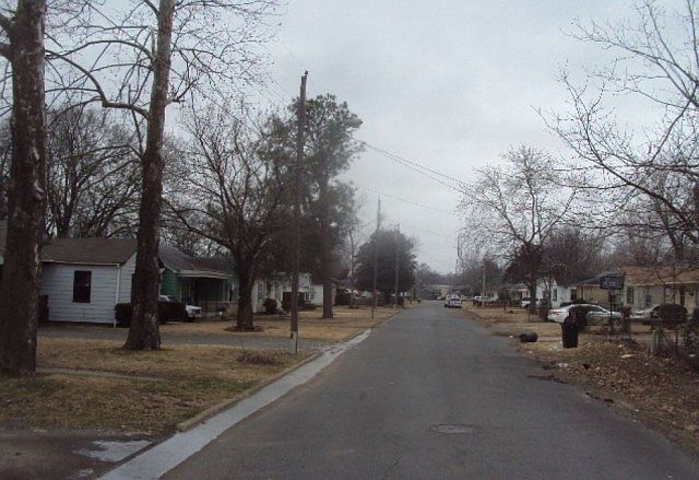 2nd image of 716 Blossom St