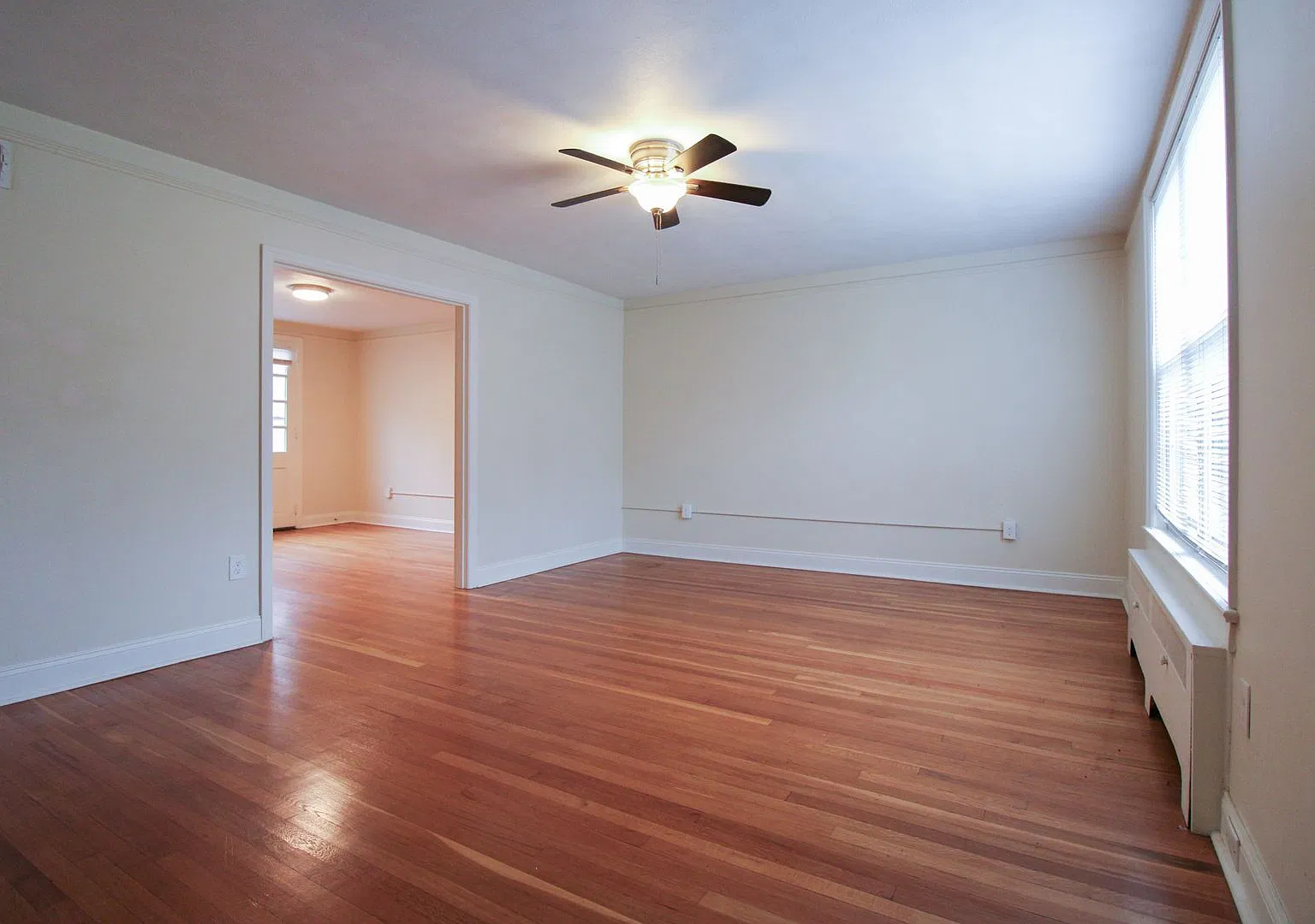 Biggert Manor — Photo 4